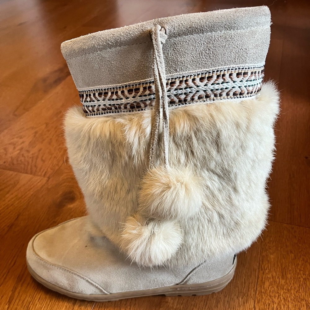 Rabbit fur Minnetonka boots mukluk